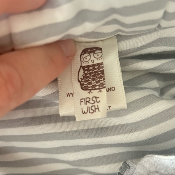 White and grey fuzzy snowsuit with cuffed sleeves. Size 3-6 months. NWOT. - Picture 4 of 5